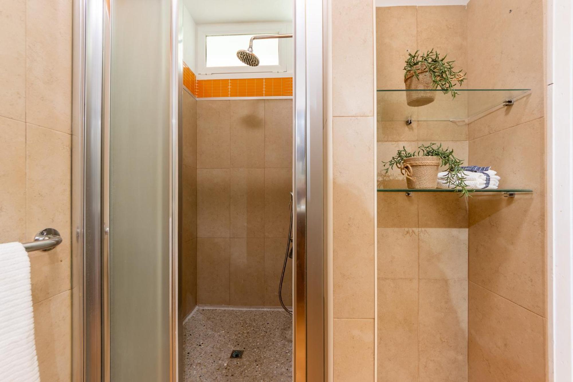 Luminoso Bungalow Con Parking Тарагона Екстериор снимка